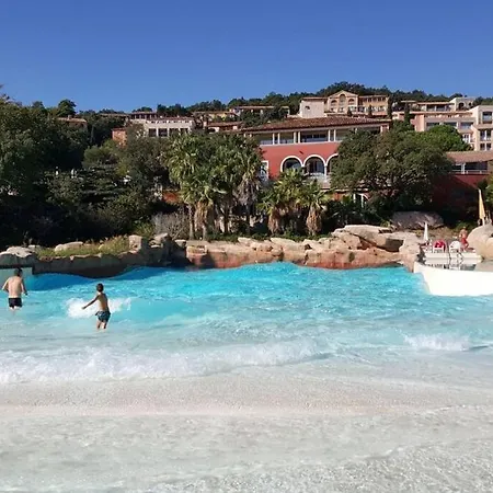 Les Restanques Glycines 2066