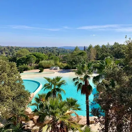 Les Restanques Glycines 2066