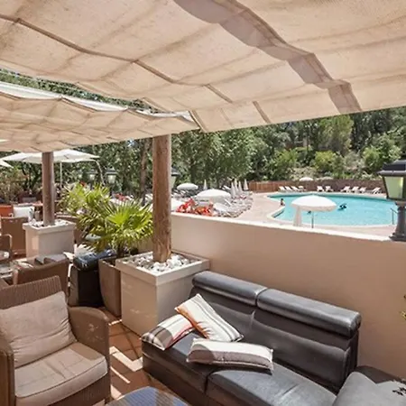 Les Restanques Glycines 2066