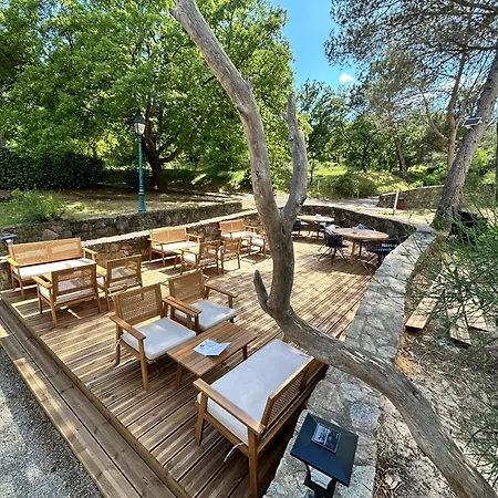 Les Restanques Glycines 2066