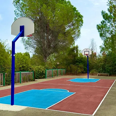 Les Restanques Glycines 2066 アパート *